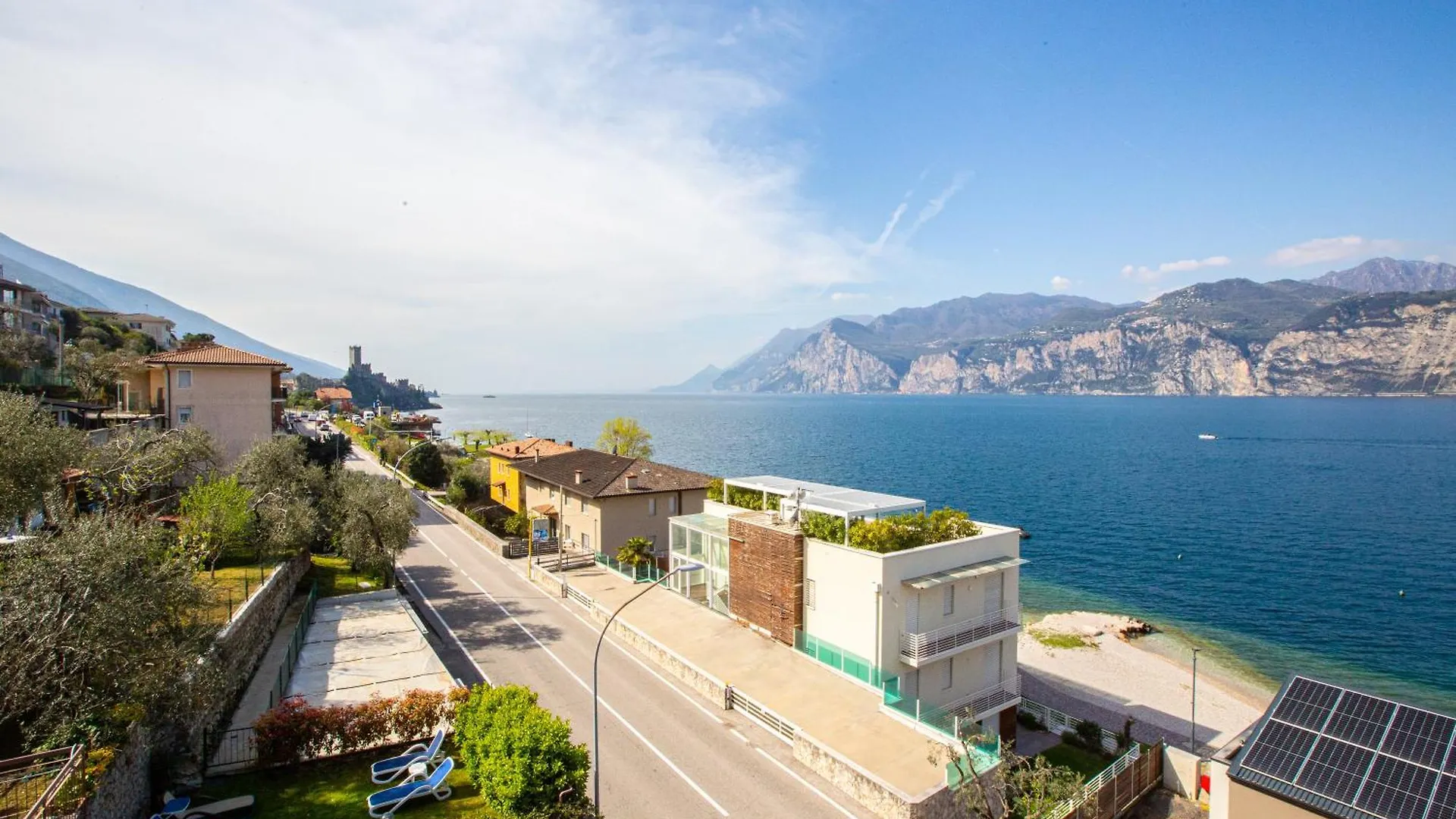 *** Hotel apartamentowy Villa Pifferi Malcesine Włochy