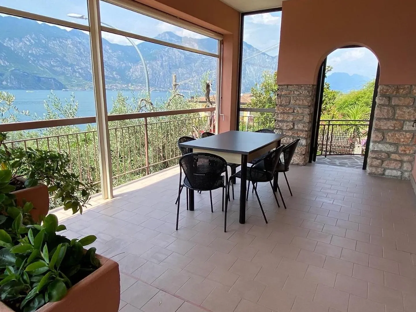 *** Hotel apartamentowy Villa Pifferi Malcesine Włochy